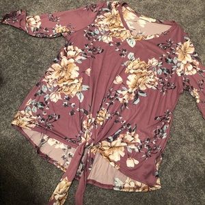 V neck floral tie front top. NWOT